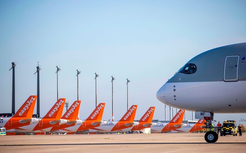 EasyJet cancels 52 flights to and from Gatwick as travel misery shows no end
