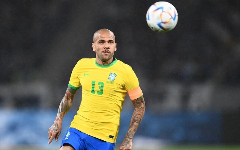 Dani Alves odchodzi z Barcelony