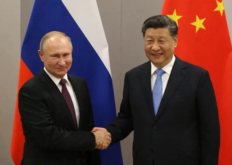 The President of China confirms good relations with "old friend" Putin