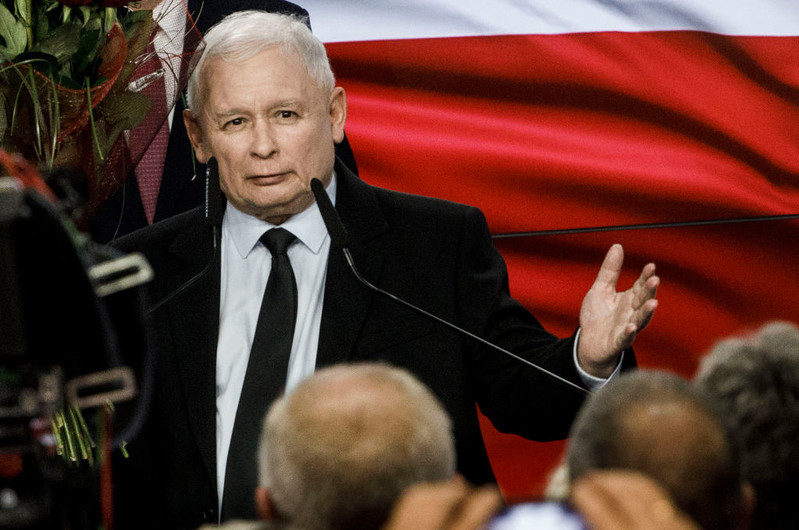 J. Kaczyński: "Nie jestem już w rządzie, premier i prezydent przyjęli moją rezygnację"