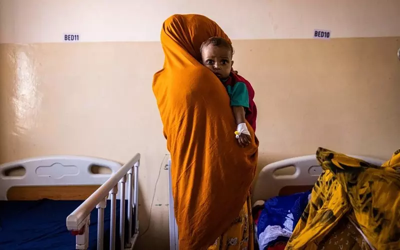 ONZ: Dzieci w Somalii umierają z głodu na naszych oczach