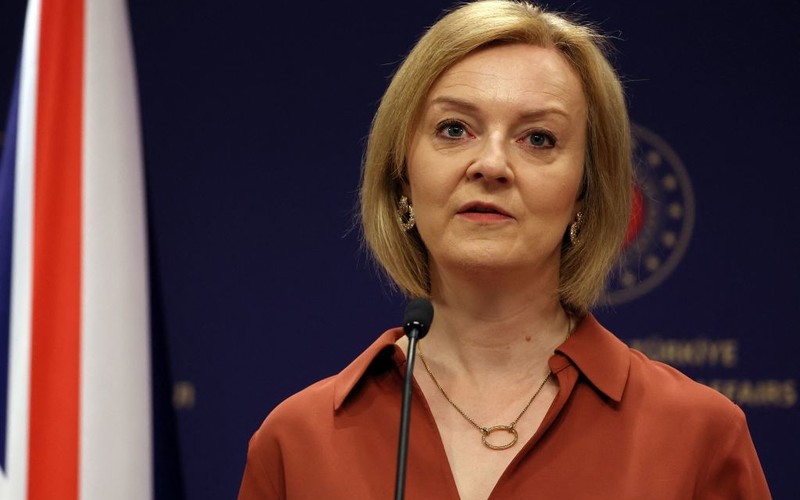 Liz Truss: Ukraine should be rearmed and prepared for any eventuality