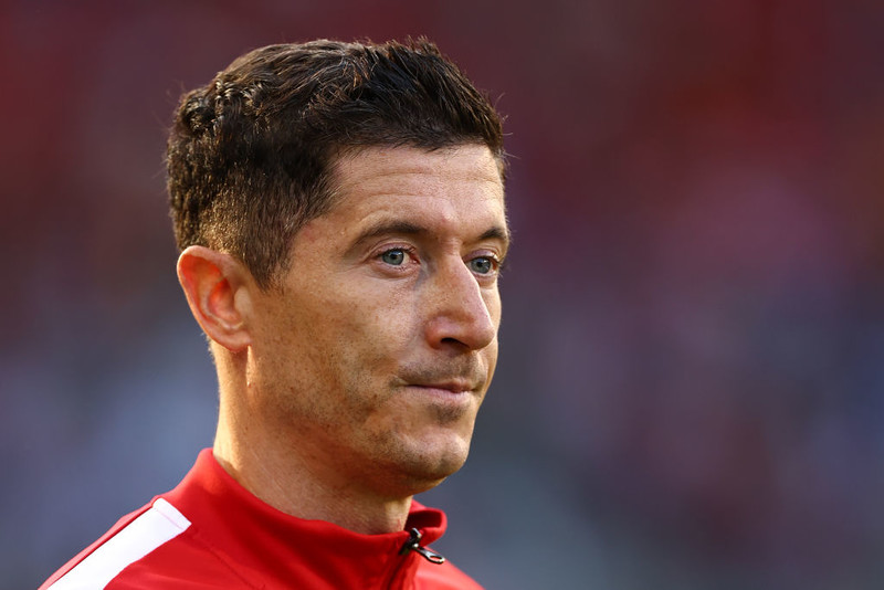 Media: Lewandowski at dinner with Xavi, Bayern rejects another offer from "Barca"