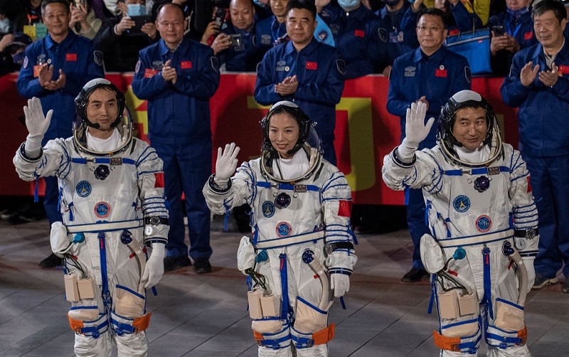 NASA chief warns of a Chinese military base on the moon