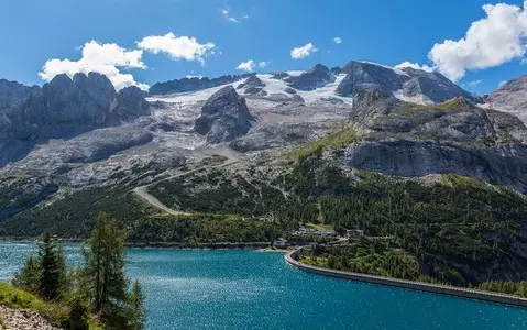 Italy: Several dead in Alps glacier collapse