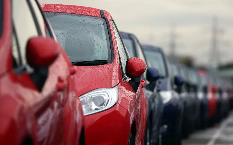 Raport: W czerwcu zarejestrowano w Polsce o prawie 11 proc. mniej nowych aut