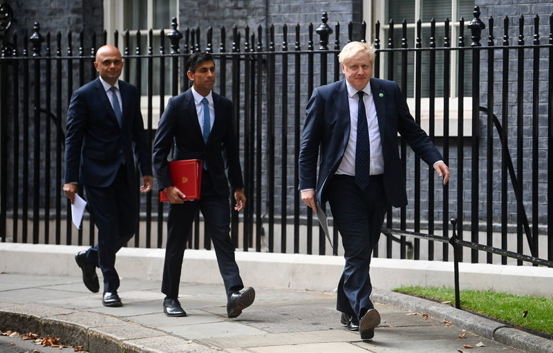 UK: Mimo kolejnych rezygnacji premier Johnson zamierza trwać na stanowisku