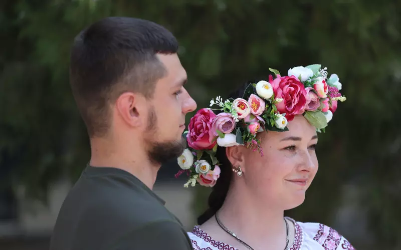 Podczas wojny na Ukrainie zakochani nie odkładają ślubu na później