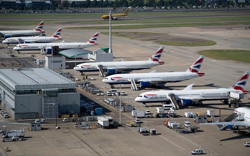 Heathrow BA strike suspended after new pay offer