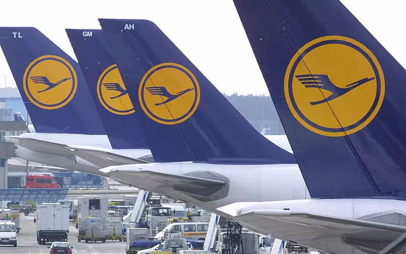 Niemcy: Lufthansa odwołuje kolejne loty w wakacje
