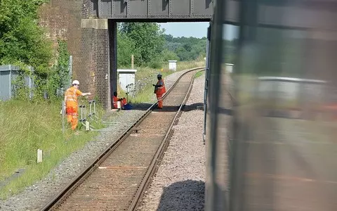 Warnings of severe rail disruption as Britain braces for extreme heat