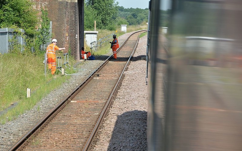 Warnings of severe rail disruption as Britain braces for extreme heat