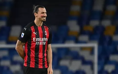 Zlatan Ibrahimovic signs one-year AC Milan deal despite injury layoff