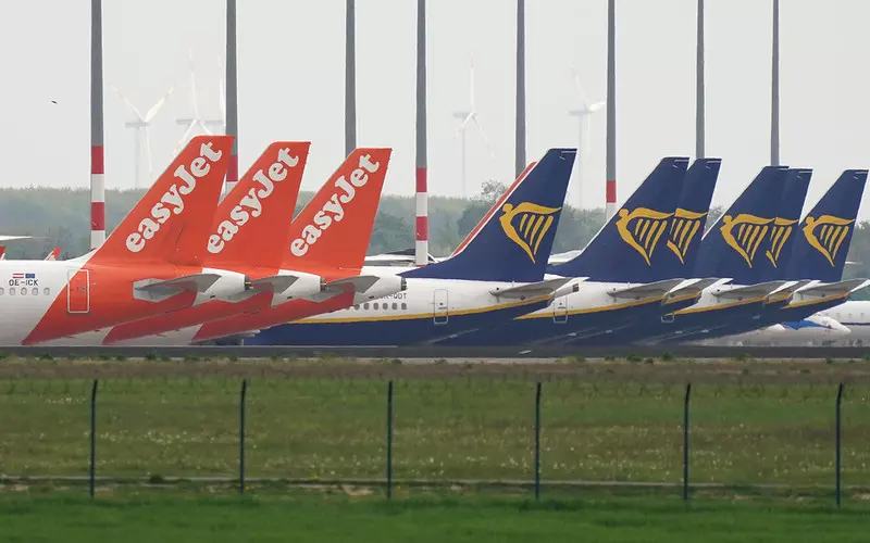 "Het Nieuwsblad": Kończy się era taniego latania, podróże będą droższe