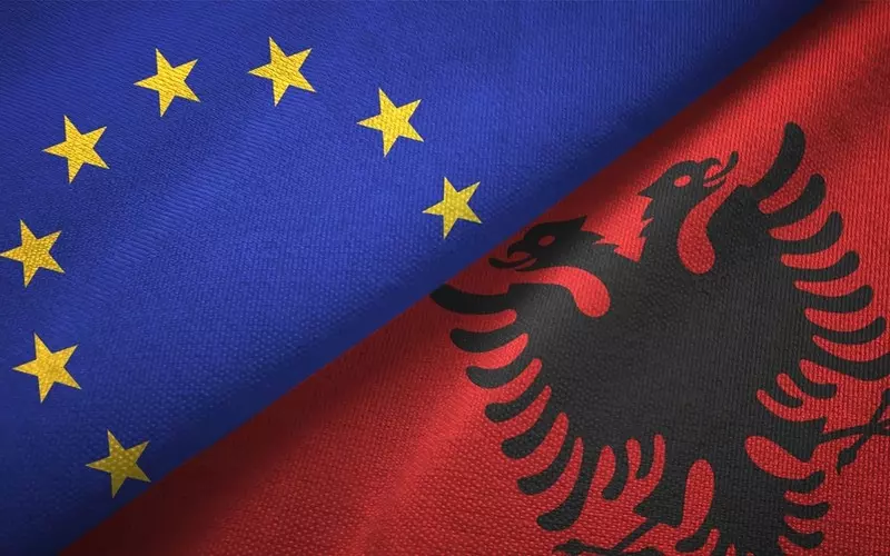 UE rozpoczyna negocjacje akcesyjne z Albanią i Macedonią Północną