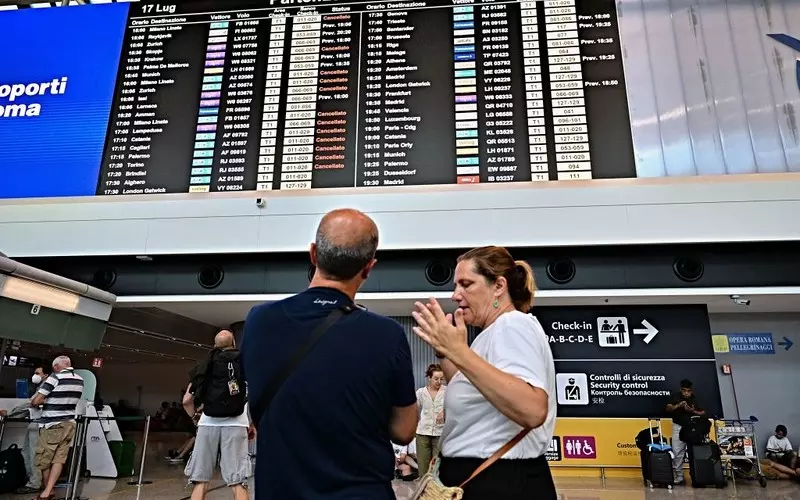 "Rzeczpospolita": Chaos na lotniskach szybko nie zniknie