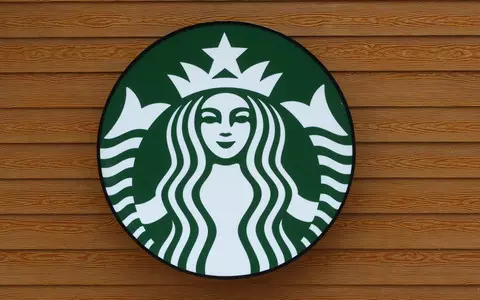 The president of the Starbucks chain announces the closure of many stores in the US