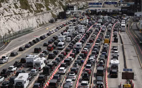 The third day of hours of traffic jams to cross the English Channel