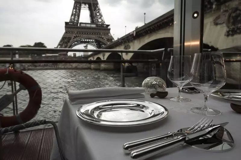 Paryska restauracja oskarżona o rasizm. Nie wpuszczano osób o innym kolorze skóry niż biały