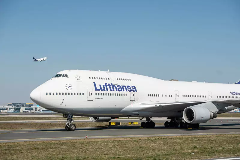 Lufthansa odwołuje jutro prawie wszystkie loty we Frankfurcie i Monachium