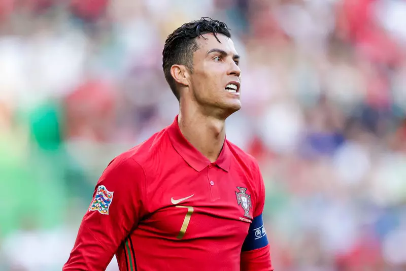 Media: Ronaldo talks with United officials about future