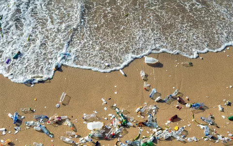 The Guardian: Over 8 million tonnes of plastic end up in the oceans every year