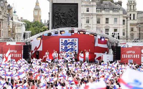 Euro 2022: English female soccer players and the country as a whole celebrate a win