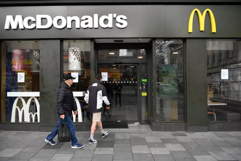 McDonald's w Liverpoolu nie obsługuje klientów poniżej 18. roku życia po godzinie 17:00