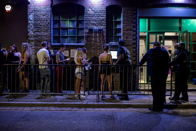  Jeden na pięć klubów nocnych w UK został zamknięty od czasu wybuchu pandemii Covid-19
