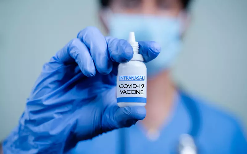 Naukowcy o szczepionce przeciw Covid w sprayu: Daje obiecujące wyniki
