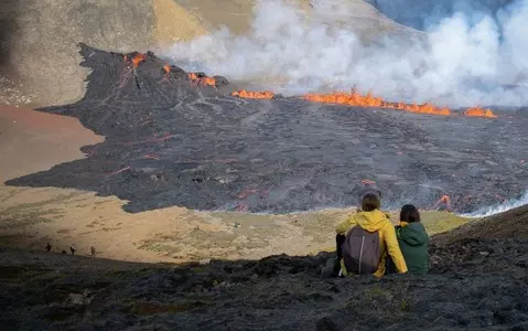 Iceland: Volcanic eruption near the country's largest airport continues