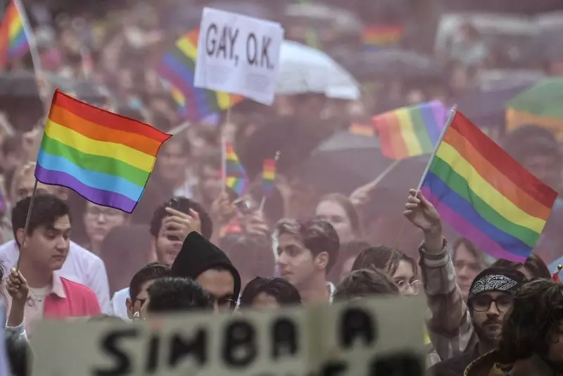 Francuski rząd utworzy stanowisko ambasadora ds. LGBT+. Nie wyklucza odszkodowań za prześladowania