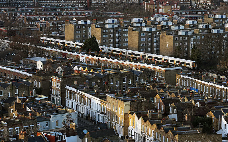 Sadiq Khan domaga się "pilnego” zamrożenia wysokości czynszów w Londynie 