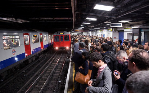 Londyn: Tymi liniami metra raczej nie dojedziesz na czas