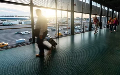 An airport in Finland welcomes tourists from Russia with an inscription: "We talk about war"