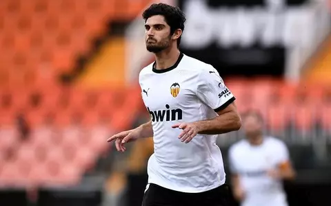 Portugalczyk Guedes w Wolverhampton