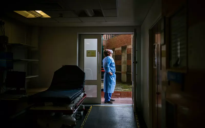 Raport: Rekordowo długie kolejki pacjentów w NHS