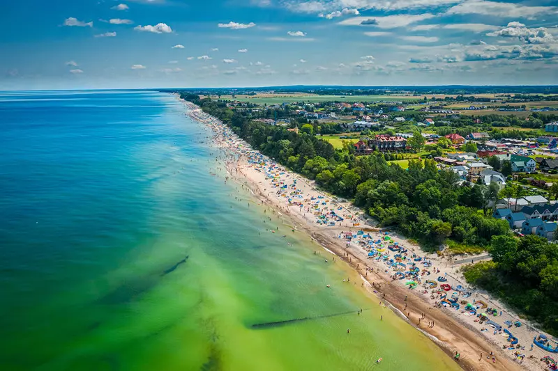 Sinice na jedenastu kąpieliskach nad morzem w Zatoce Gdańskiej