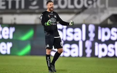 Liga włoska: Zwycięstwo "polskiej" Spezii, debiut Drągowskiego
