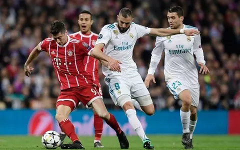 Spanish media: Lewandowski and Benzema's fruitless rivalry