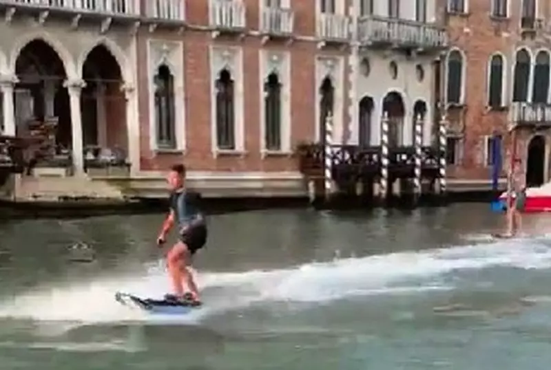 Włochy: Zatrzymano surferów, którzy pędzili po Canal Grande w Wenecji