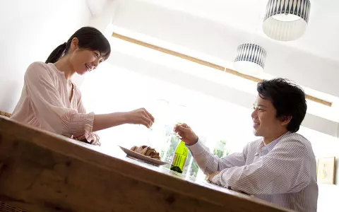 Japan's treasury urges young citizens to drink more alcohol