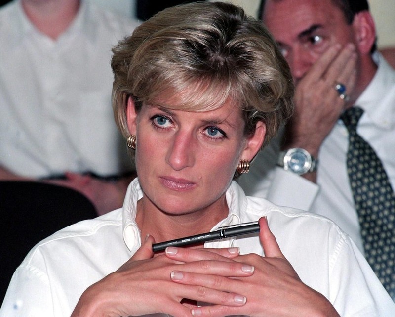 New documentary on Princess Diana suggests she predicted her death