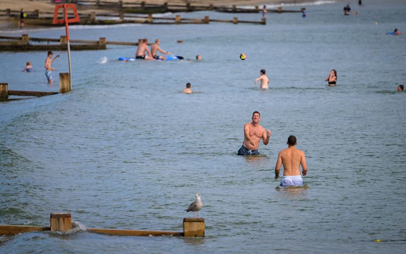 English beach sewage dumps not monitored properly, data shows