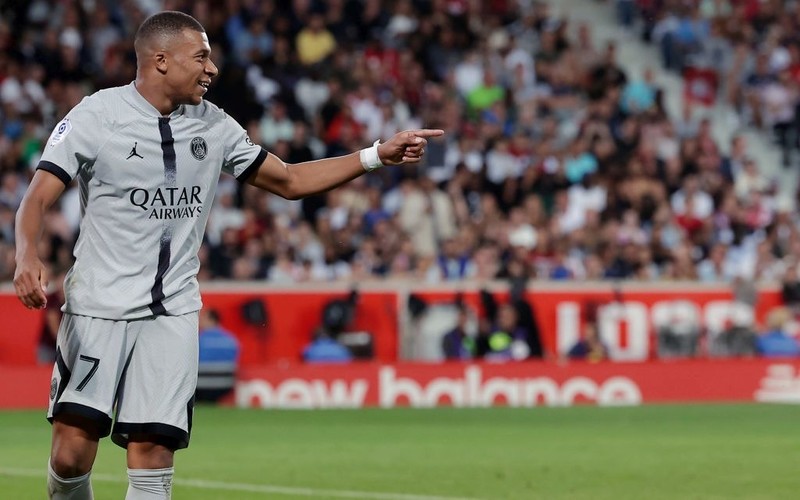 Ligue 1: PSG defeated its rival for third time