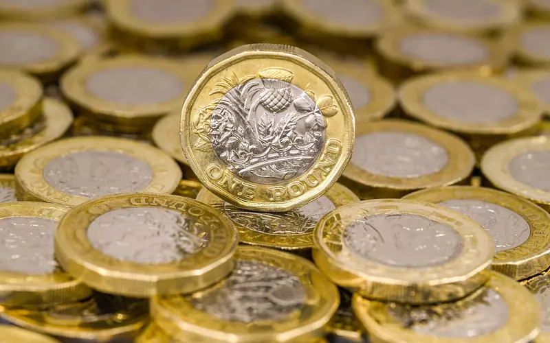 Eksperci: Stawka minimalna w UK powinna wzrosnąć do £15 "jak najszybciej"