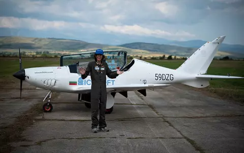 Belgian-British 17-year-old becomes youngest pilot to circumnavigate the earth alone