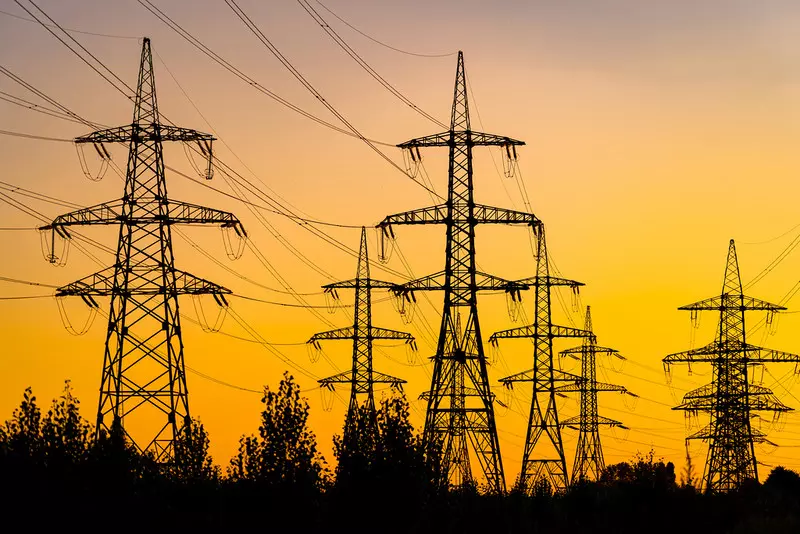 Ryzyko przerw w dostawie energii elektrycznej w Irlandii jest "nieco wyższe" niż zeszłej zimy