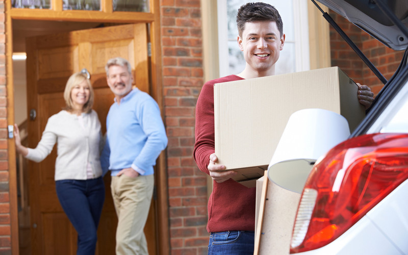 Eurostat: Europeans move out from their parents at an average age of 26.5 years