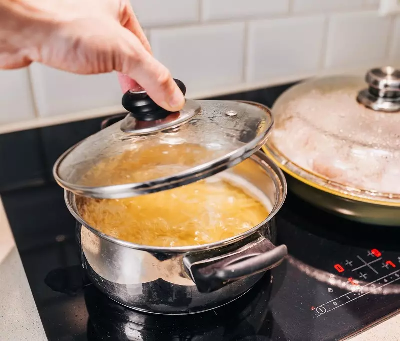 Włochy: Noblista radzi, jak gotować makaron, nawet przy wyłączonym gazie